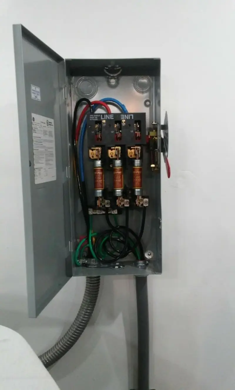 Three-phase disconnect switch installed for Smoke Detector Installation in Keller